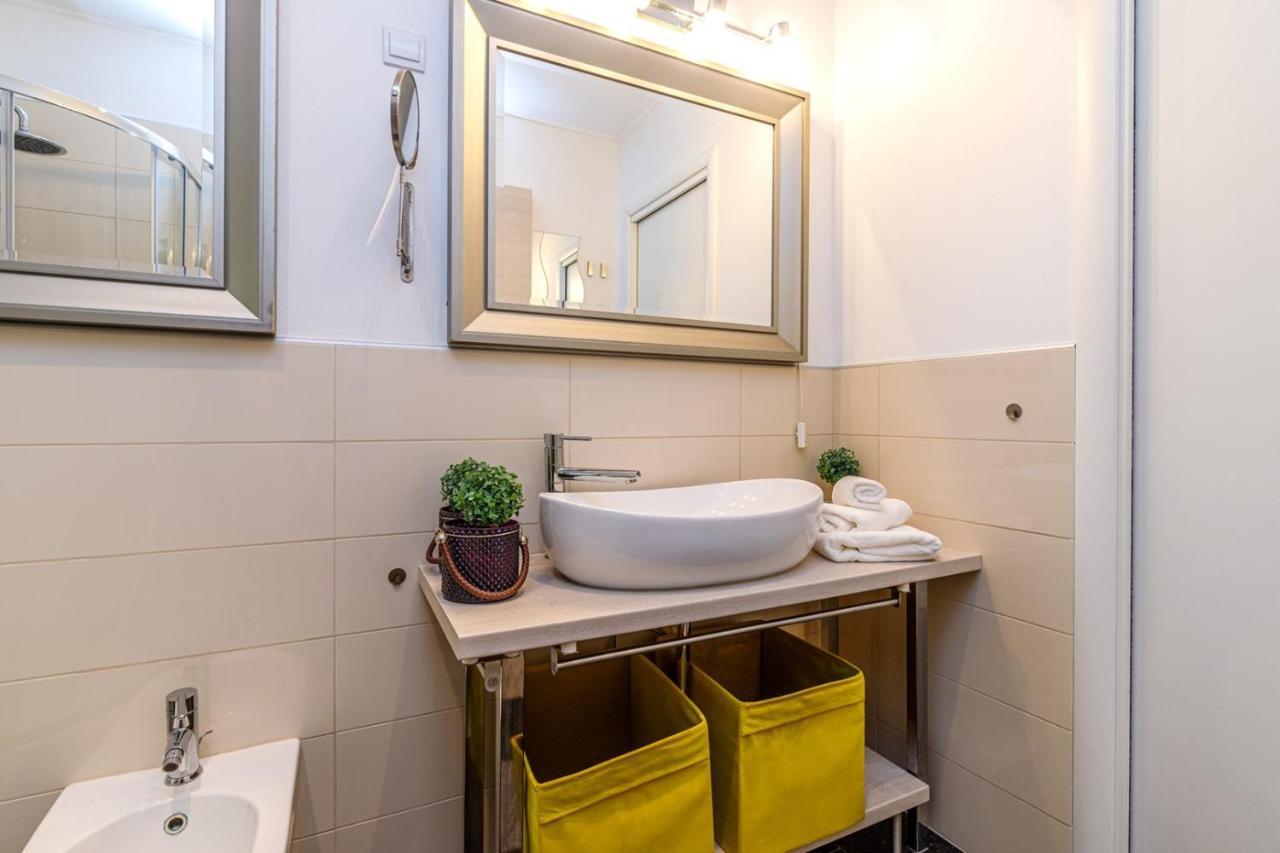 Apartment Two Bedroom La