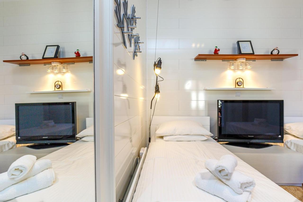 Apartment Two Bedroom La *